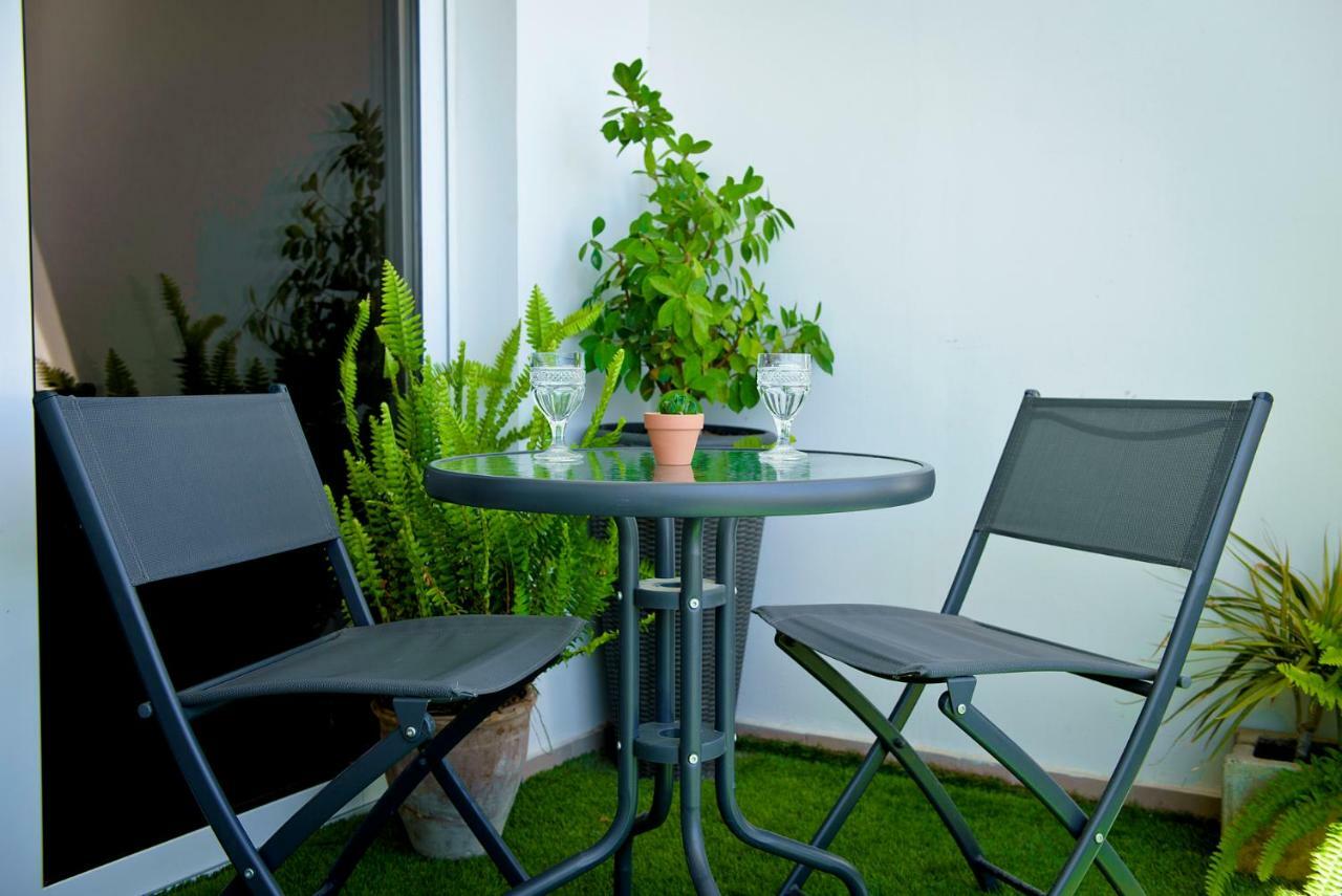 Fat Cow Apartment 101 Larnaca Exterior photo